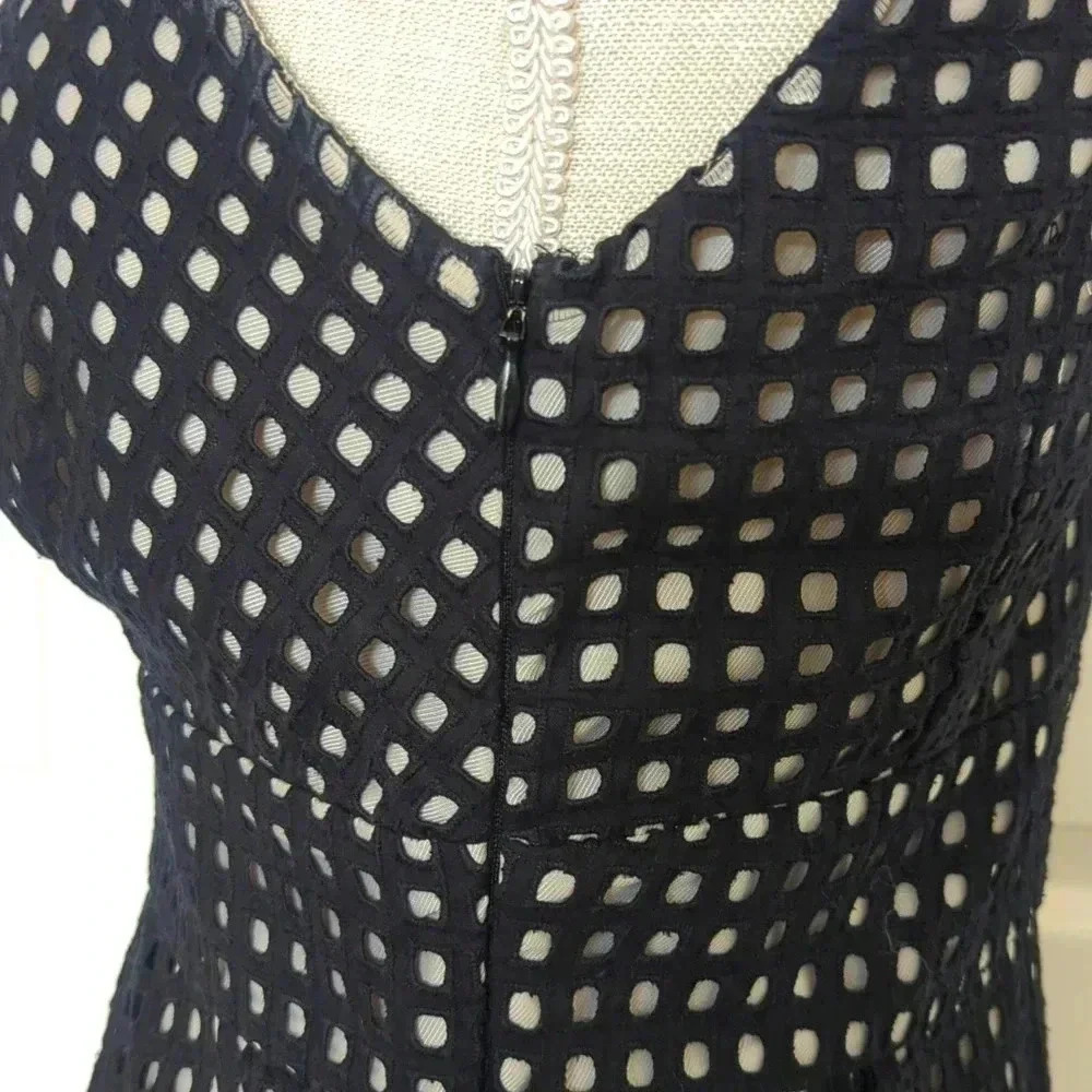 David Lawrence Circle Black Textured Dress - Picture 4 of 7